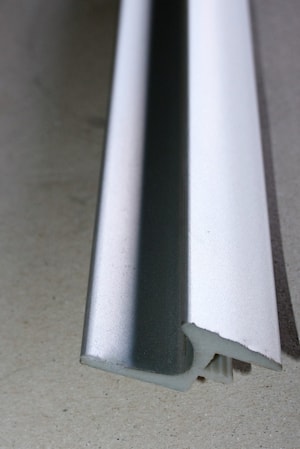 Ручка-профиль, цвет - алюминий (13.89600.00566) 33 х 16.2 мм, 2400 мм